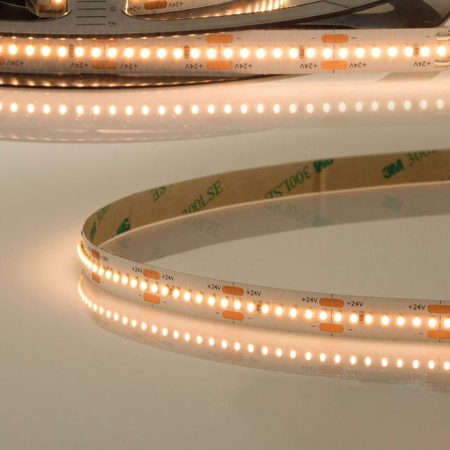 LED CRI927 Linear8 Strip, 24V DC, 15W, IP20, 2700K, rotolo da 5m, 280 LED/m